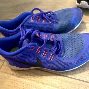 Womens nike running shoes size 9